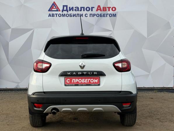 Renault Kaptur I Рестайлинг с пробегом 2021 года, цена 1 345 000 рублей, 56400 км, внедорожник, Автокод Объявления