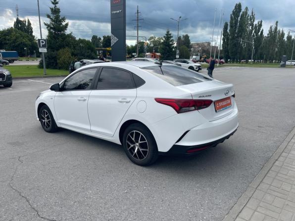 Hyundai Solaris II Рестайлинг с пробегом 2021 года, цена 1 500 000 рублей, 121514 км, седан, Автокод Объявления