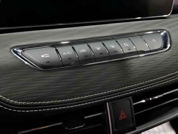 Haval Jolion I Рестайлинг с пробегом 2024 года, цена 2 074 000 рублей, 27970 км, внедорожник, Автокод Объявления