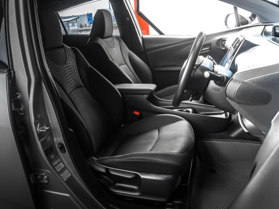 Toyota Prius IV (XW50) Тюмень  - изображение 10