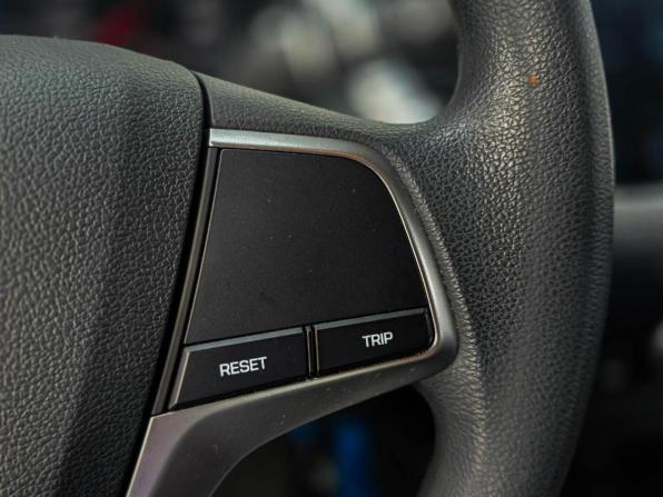 Hyundai Solaris II Рестайлинг с пробегом 2022 года, цена 1 750 000 рублей, 38530 км, седан, Автокод Объявления