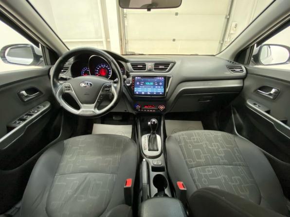 Kia Rio III Рестайлинг с пробегом 2015 года, цена 1 135 000 рублей, 97072 км, хэтчбек, Автокод Объявления