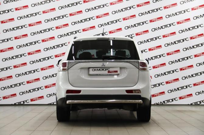Mitsubishi Outlander III с пробегом 2012 года, цена 1 385 850 рублей, 145302 км, внедорожник, Автокод Объявления
