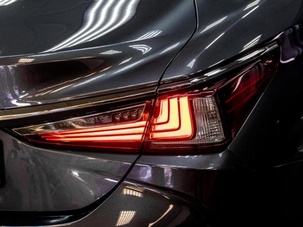 Lexus ES VII Рестайлинг с пробегом 2021 года, цена 3 919 000 рублей, 101495 км, седан, Автокод Объявления
