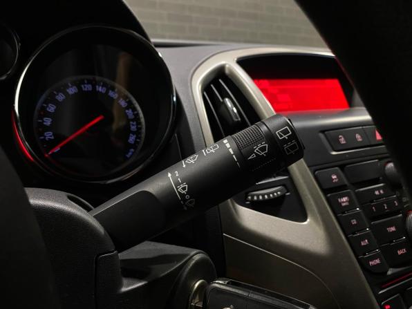 Opel Astra J с пробегом 2012 года, цена 790 000 рублей, 126110 км, хэтчбек, Автокод Объявления