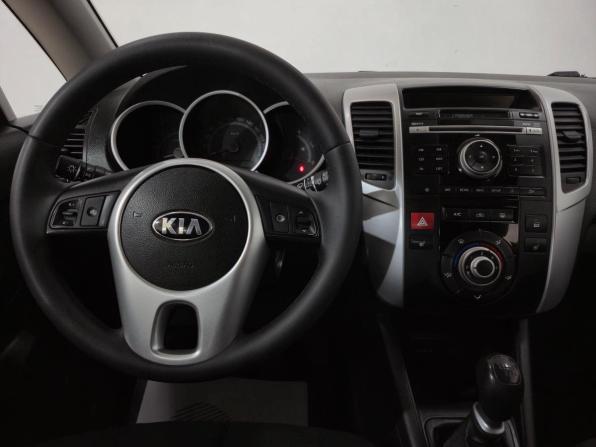 Kia Venga I Рестайлинг с пробегом 2014 года, цена 895 000 рублей, 72443 км, компактвэн, Автокод Объявления