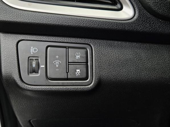 Hyundai Solaris II с пробегом 2018 года, цена 1 214 000 рублей, 108000 км, седан, Автокод Объявления