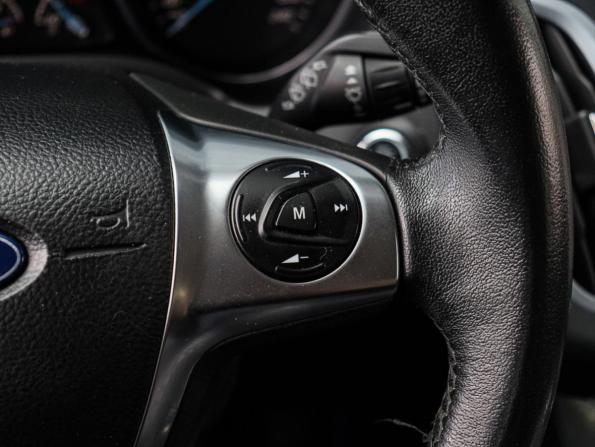 Ford Focus III с пробегом 2013 года, цена 900 000 рублей, 120268 км, хэтчбек, Автокод Объявления