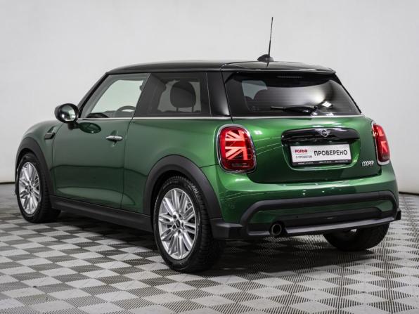 Mini Hatch III (F55/F56) Рестайлинг 2 с пробегом 2021 года, цена 2 948 000 рублей, 36903 км, хэтчбек, Автокод Объявления