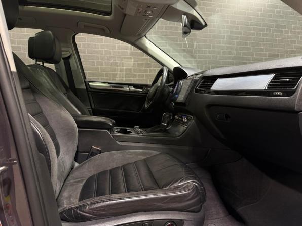 Volkswagen Touareg II с пробегом 2011 года, цена 2 349 000 рублей, 198782 км, внедорожник, Автокод Объявления