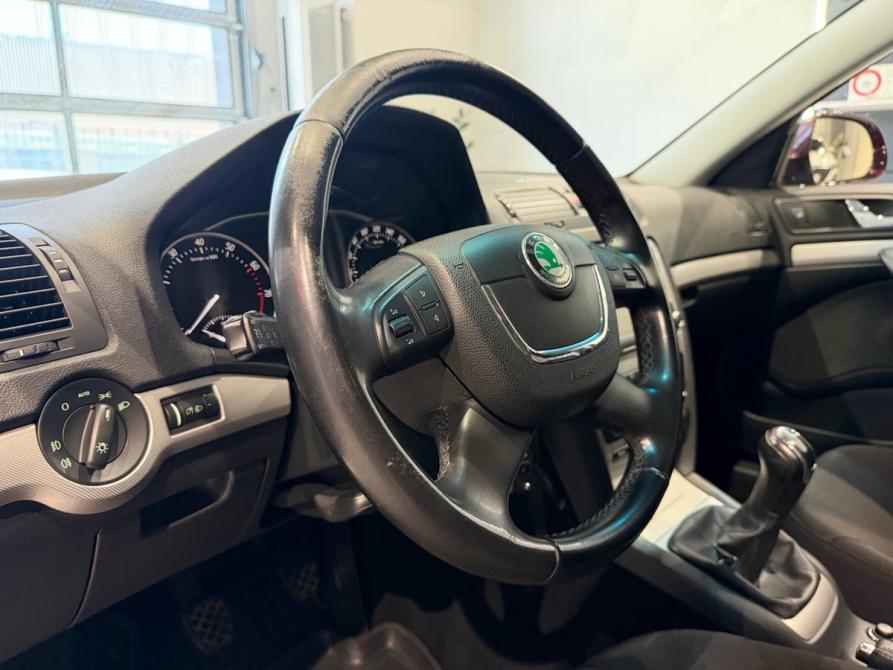 Skoda Octavia II (A5) Рестайлинг Москва  - изображение 13