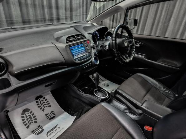 Honda Fit Shuttle I с пробегом 2012 года, цена 970 000 рублей, 183000 км, универсал, Автокод Объявления