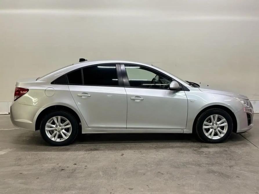 Chevrolet Cruze I Рестайлинг Саратов  - изображение 6