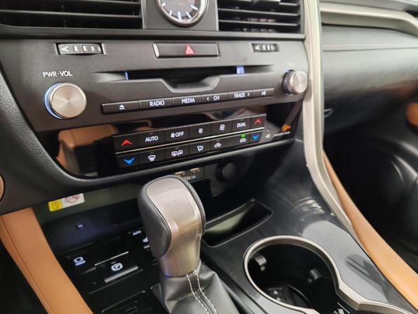 Lexus RX IV Рестайлинг с пробегом 2019 года, цена 3 815 000 рублей, 62819 км, внедорожник, Автокод Объявления