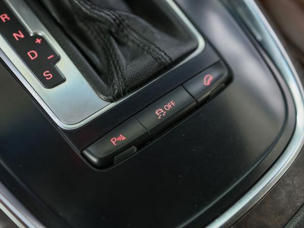 Audi Q5 I (8R) с пробегом 2011 года, цена 1 399 000 рублей, 217892 км, внедорожник, Автокод Объявления