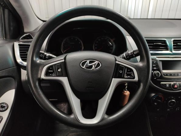 Hyundai Solaris I Рестайлинг с пробегом 2016 года, цена 910 000 рублей, 200378 км, хэтчбек, Автокод Объявления