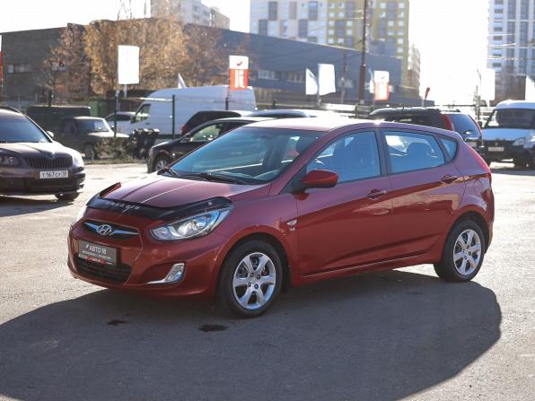Hyundai Solaris I с пробегом 2014 года, цена 899 000 рублей, 155700 км, хэтчбек, Автокод Объявления