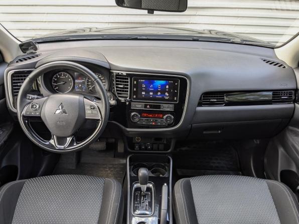 Mitsubishi Outlander III Рестайлинг 3 с пробегом 2020 года, цена 2 190 000 рублей, 104905 км, внедорожник, Автокод Объявления