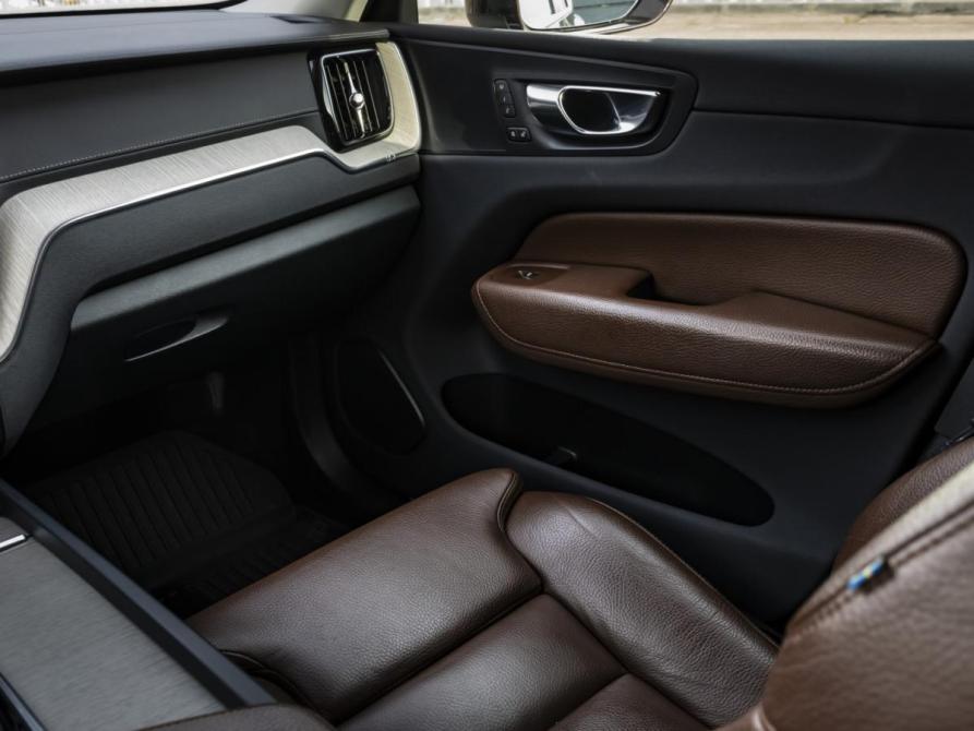 Volvo XC60 II Москва  - изображение 16