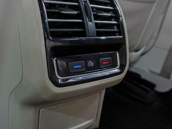 Volkswagen Passat B8 с пробегом 2017 года, цена 2 349 000 рублей, 139923 км, седан, Автокод Объявления