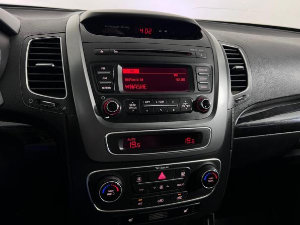 Kia Sorento II Рестайлинг с пробегом 2015 года, цена 1 750 000 рублей, 132036 км, внедорожник, Автокод Объявления