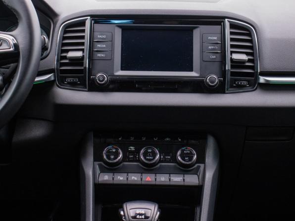 Skoda Karoq I с пробегом 2020 года, цена 2 470 000 рублей, 61771 км, внедорожник, Автокод Объявления