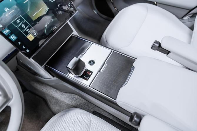 Новый Land Rover Range Rover V 2026 года, цена 35 500 000 рублей, внедорожник, Автокод Объявления