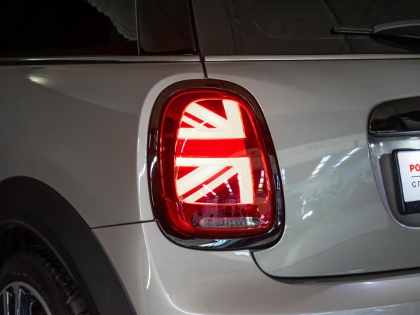 Mini Hatch III (F55/F56) Рестайлинг 2 с пробегом 2021 года, цена 4 149 000 рублей, 5607 км, хэтчбек, Автокод Объявления