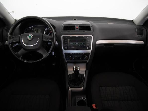 Skoda Octavia II (A5) Рестайлинг с пробегом 2012 года, цена 599 000 рублей, 206396 км, лифтбек, Автокод Объявления