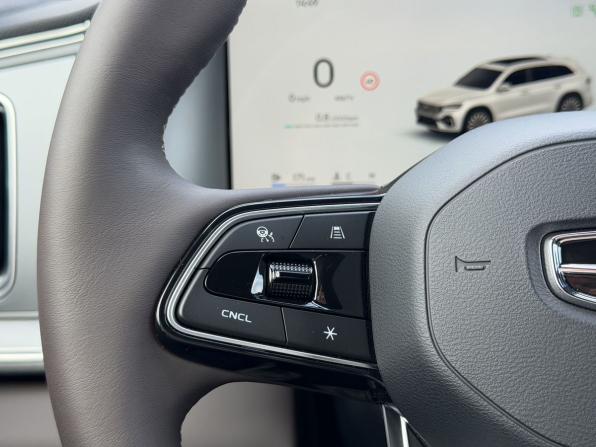 Geely Monjaro I Рестайлинг 2 с пробегом 2026 года, цена 4 150 000 рублей, 25 км, внедорожник, Автокод Объявления