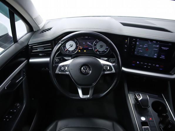 Volkswagen Touareg III с пробегом 2019 года, цена 3 790 000 рублей, 238934 км, внедорожник, Автокод Объявления