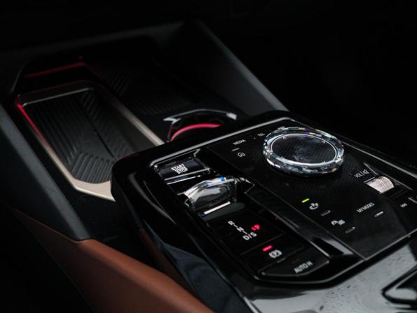 BMW 5 серии VIII (G60/G61/G68) с пробегом 2024 года, цена 6 220 000 рублей, 23060 км, седан, Автокод Объявления