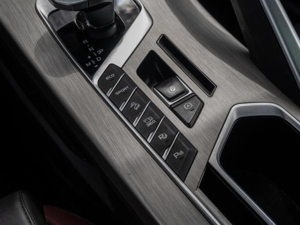 Geely Coolray I с пробегом 2023 года, цена 1 990 000 рублей, 45495 км, внедорожник, Автокод Объявления