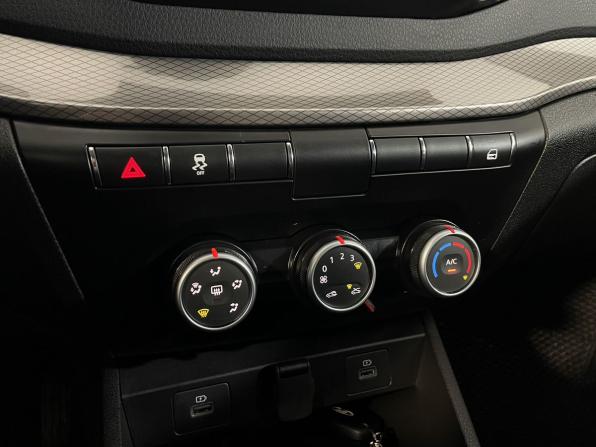 Lada (ВАЗ) Vesta I Рестайлинг (NG) с пробегом 2024 года, цена 1 219 900 рублей, 8218 км, седан, Автокод Объявления