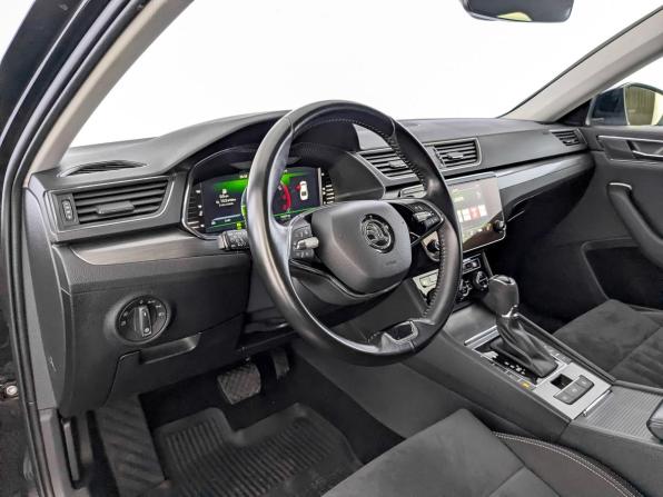 Skoda Superb III Рестайлинг с пробегом 2022 года, цена 3 330 000 рублей, 73321 км, лифтбек, Автокод Объявления