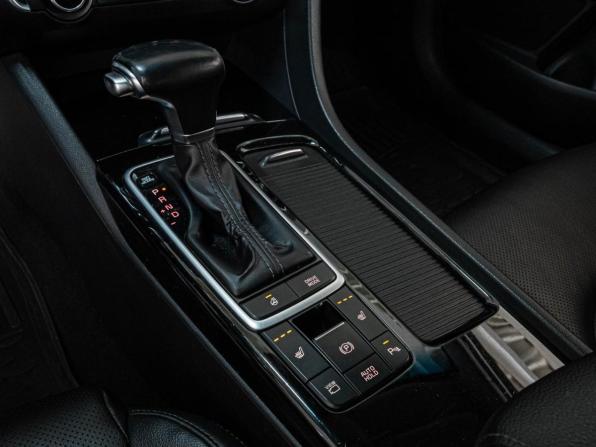 Kia Optima IV Рестайлинг с пробегом 2019 года, цена 1 632 000 рублей, 371362 км, седан, Автокод Объявления