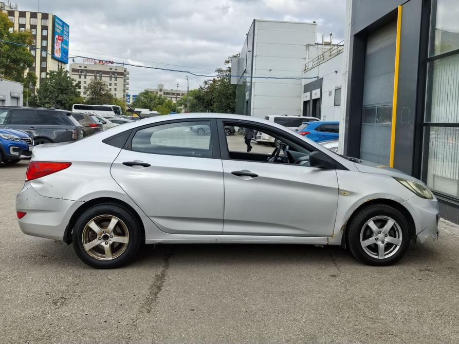 Hyundai Solaris I Москва  - изображение 4