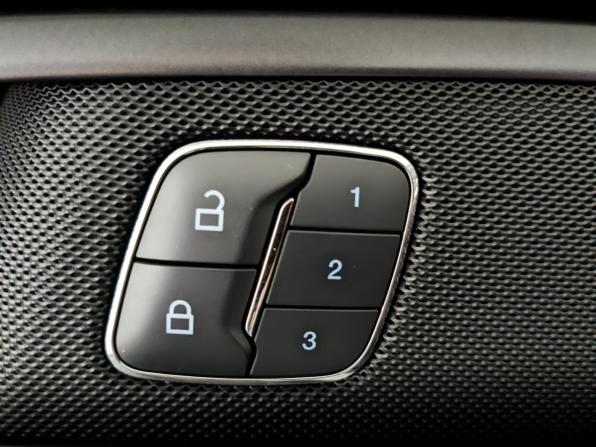 Ford Mondeo V с пробегом 2018 года, цена 1 830 000 рублей, 116815 км, седан, Автокод Объявления