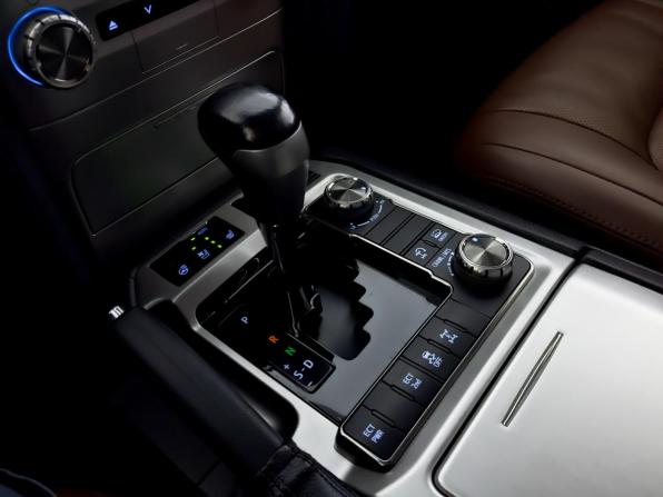 Toyota Land Cruiser 200 Series Рестайлинг 2 с пробегом 2016 года, цена 6 900 000 рублей, 74780 км, внедорожник, Автокод Объявления