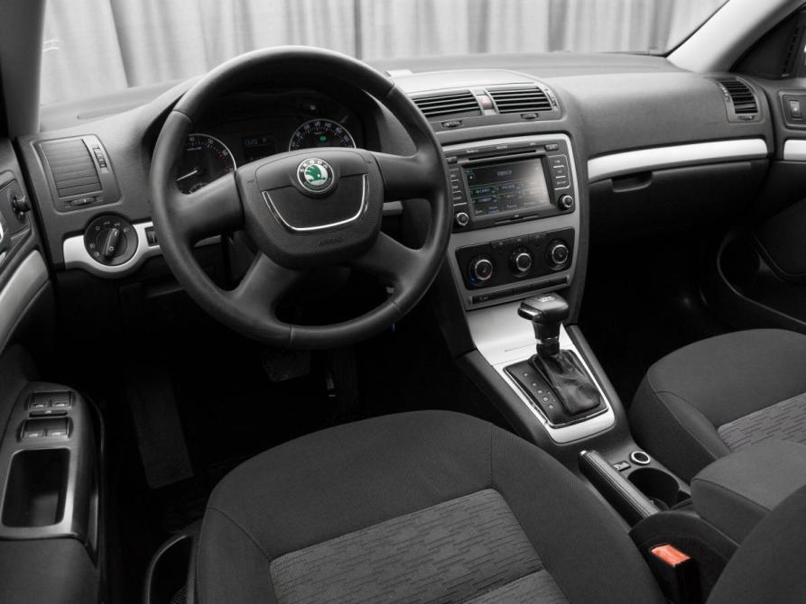 Skoda Octavia II (A5) Рестайлинг Москва  - изображение 7