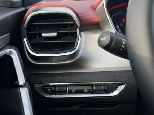 Geely Coolray I с пробегом 2021 года, цена 1 560 000 рублей, 84016 км, внедорожник, Автокод Объявления