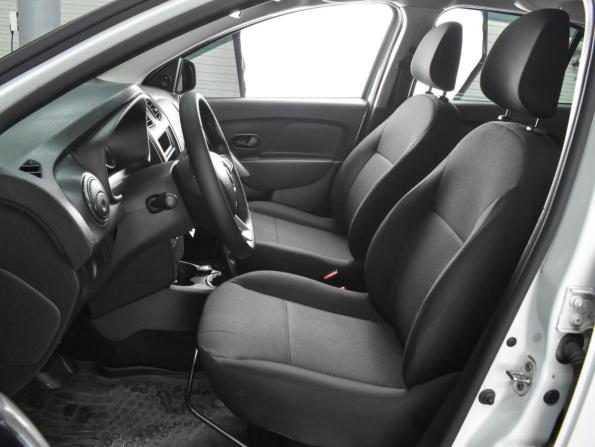 Renault Logan II Рестайлинг с пробегом 2020 года, цена 1 098 000 рублей, 56940 км, седан, Автокод Объявления