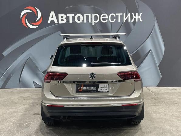 Volkswagen Tiguan II с пробегом 2017 года, цена 2 300 000 рублей, 107571 км, внедорожник, Автокод Объявления