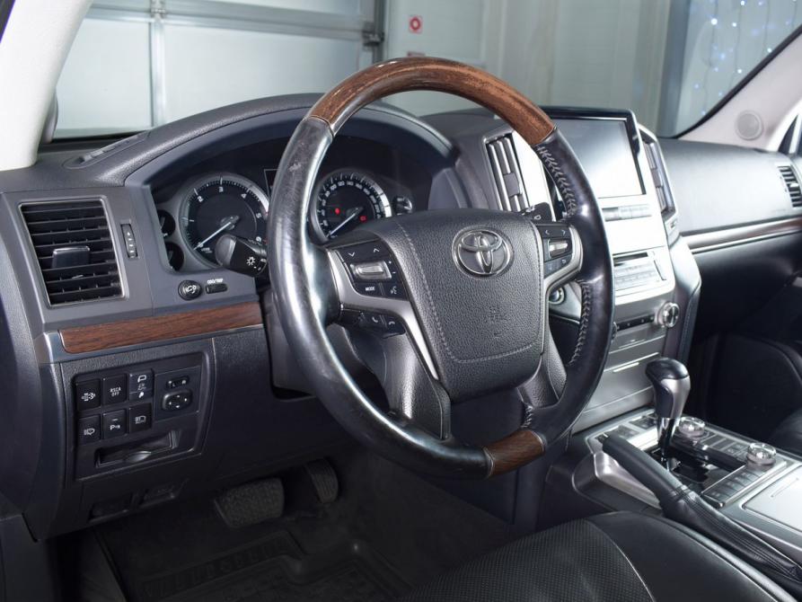 Toyota Land Cruiser 200 Series Рестайлинг 2 Кемерово  - изображение 8