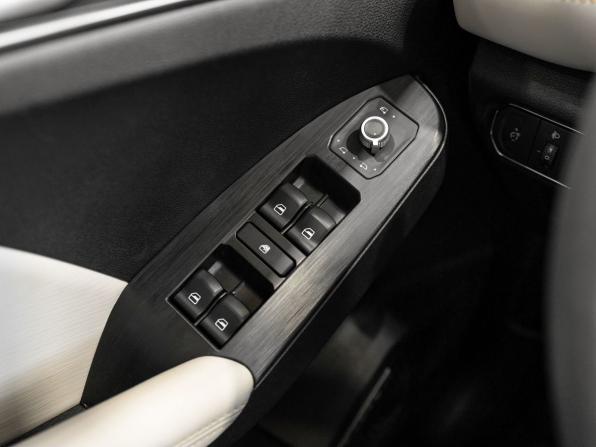 Haval Jolion I Рестайлинг с пробегом 2025 года, цена 2 430 000 рублей, 3040 км, внедорожник, Автокод Объявления
