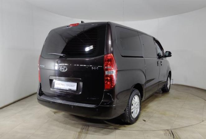 Hyundai H-1 II Рестайлинг 2 с пробегом 2018 года, цена 2 090 000 рублей, 193000 км, минивэн, Автокод Объявления