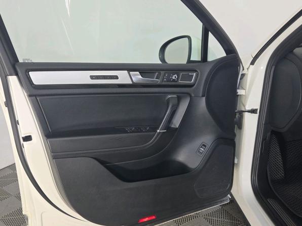 Volkswagen Touareg II с пробегом 2011 года, цена 1 899 000 рублей, 218000 км, внедорожник, Автокод Объявления