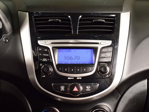 Hyundai Solaris I с пробегом 2011 года, цена 949 995 рублей, 140472 км, седан, Автокод Объявления