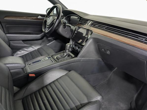 Volkswagen Passat B8 с пробегом 2018 года, цена 2 099 500 рублей, 169000 км, седан, Автокод Объявления