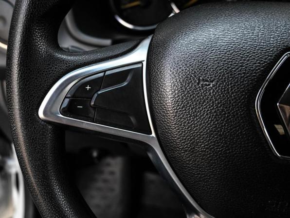 Renault Sandero II Рестайлинг с пробегом 2019 года, цена 1 099 000 рублей, 88553 км, хэтчбек, Автокод Объявления